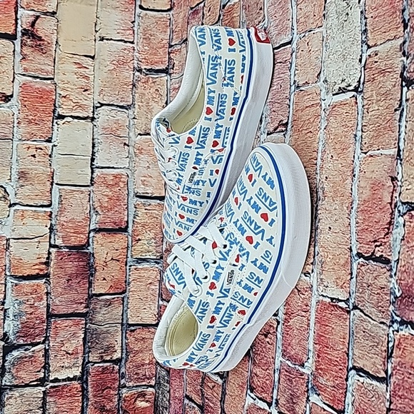 VANS LOWTOP SHOES, WOMEN'S SIZE 6.5 GUC - Picture 1 of 11